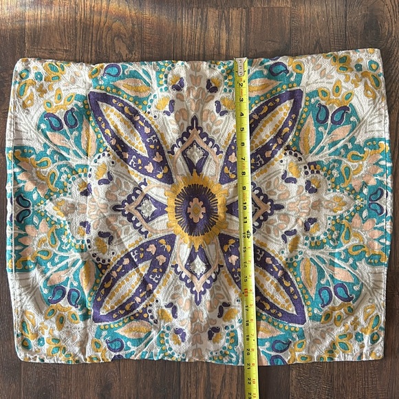 Urban Outfitters Nessa Floral Medallion Pillow Shams - Picture 3 of 5